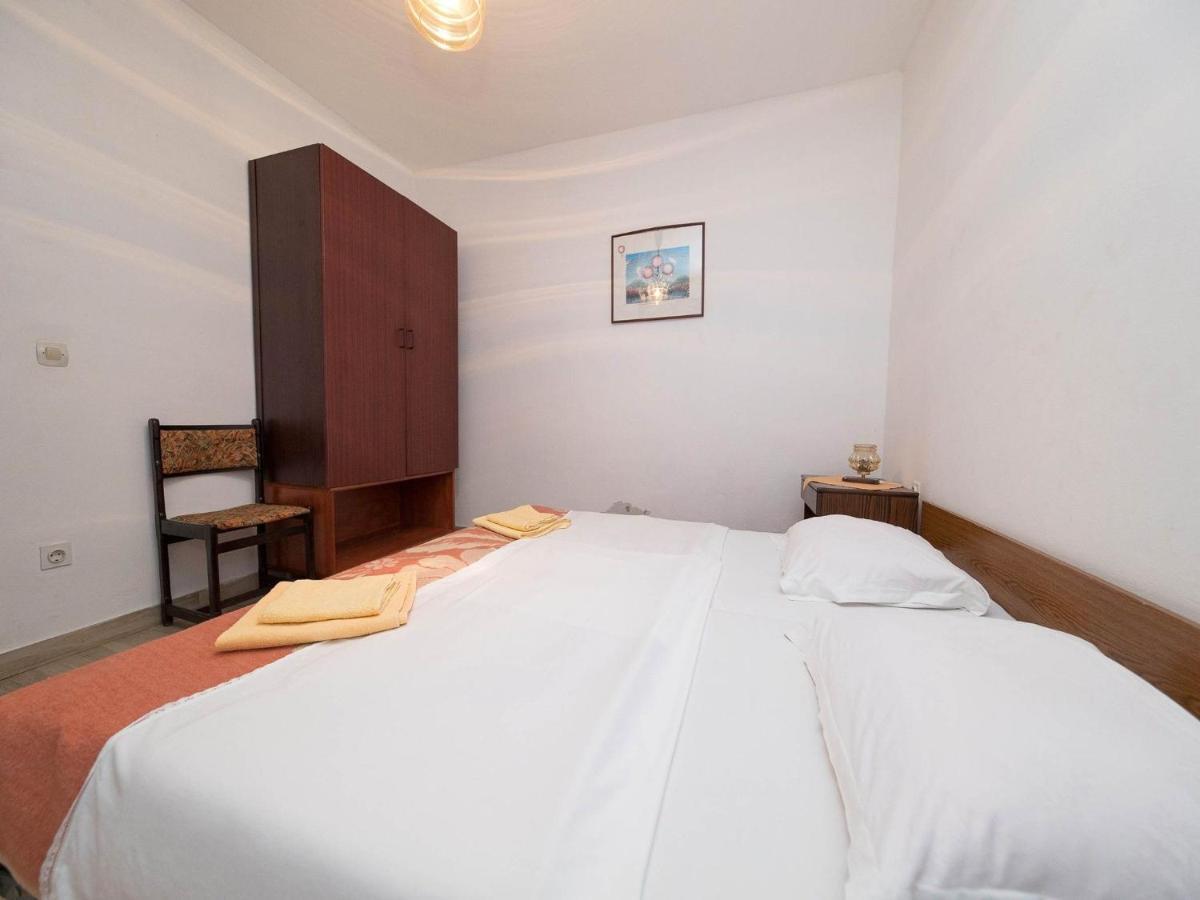 Appartement Biserka *