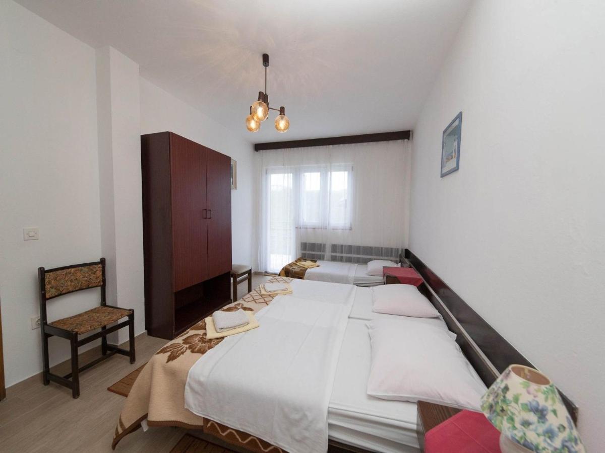 Apartment Biserka