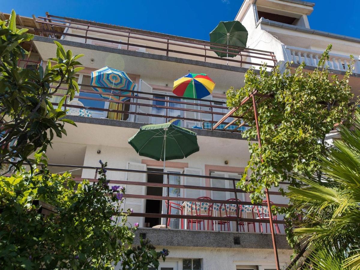 Apartment Biserka