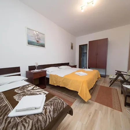 Apartments Biserka Crikvenica Exterior photo