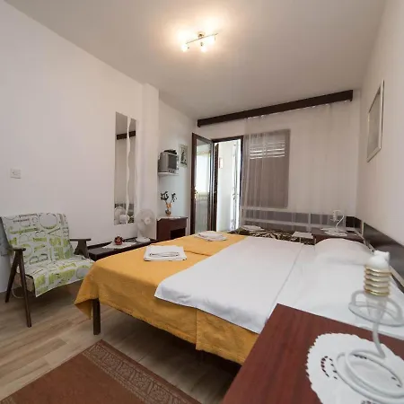 Apartments Biserka Crikvenica Exterior photo